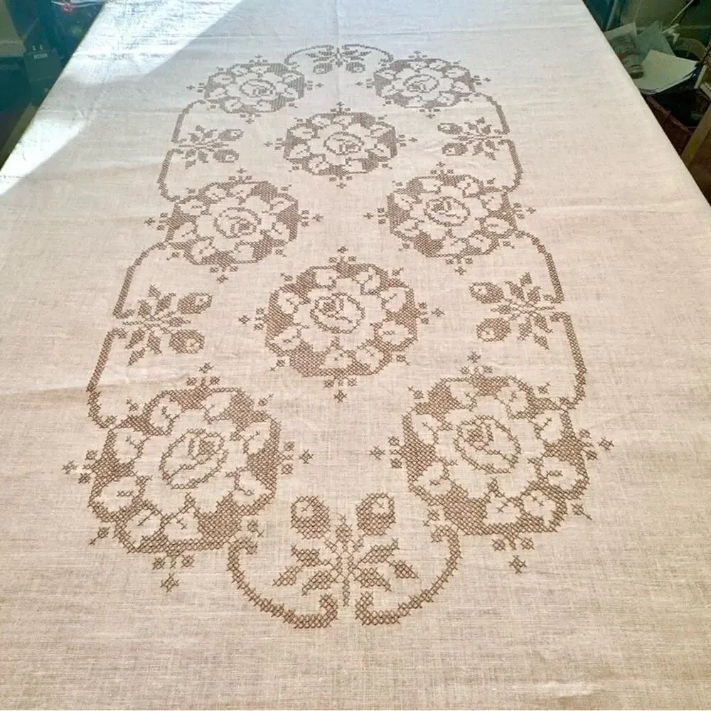 Vintage Tablecloth Cross Stitch Linen Hand Embroidered Scalloped Rectangle 88”